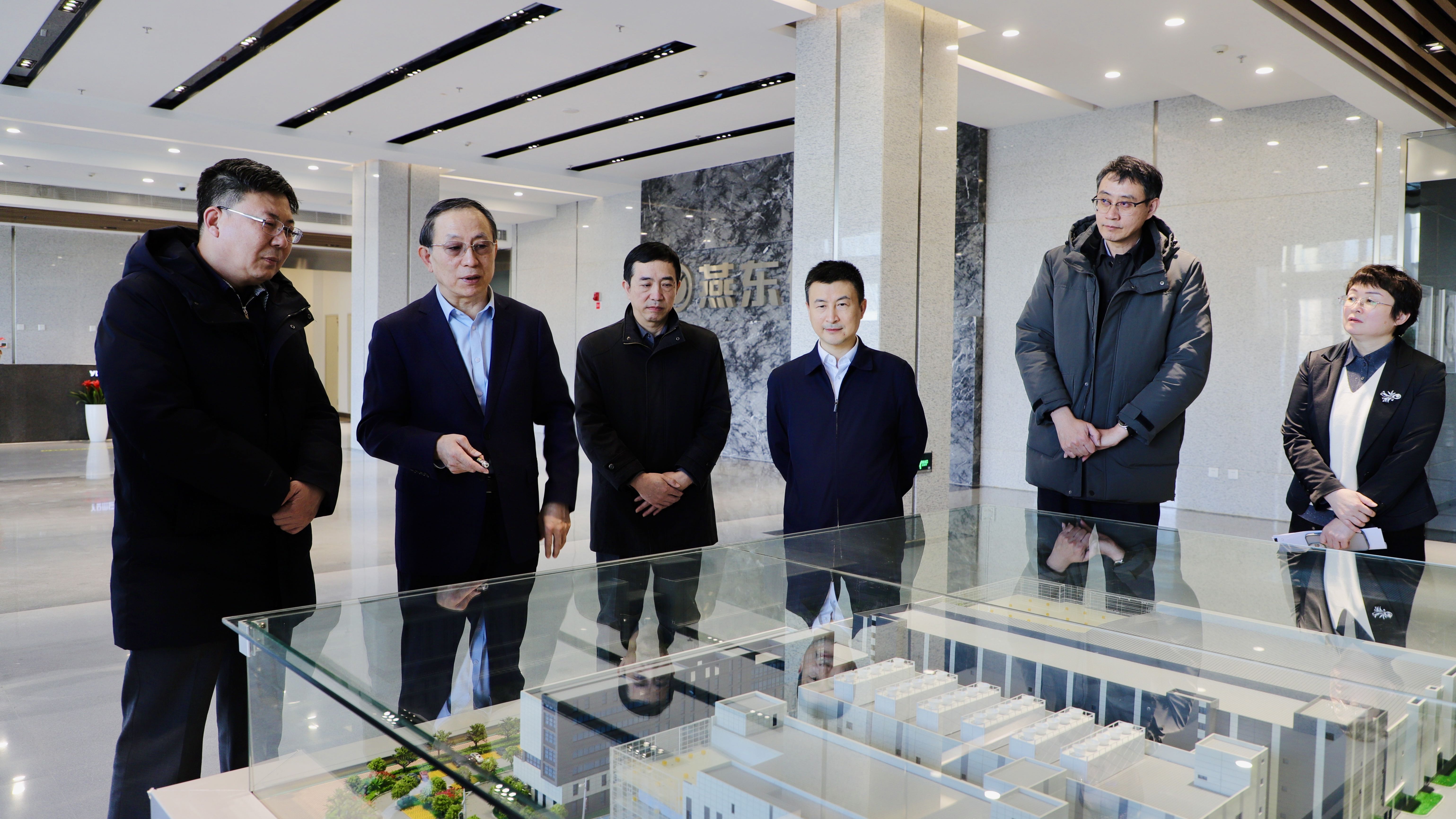 共建产教育人新模式，持续塑造发展新动能 ——北京市教委领导到VSport-胜利微调研指导校企合作工作